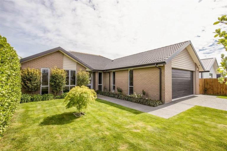 Photo of property in 51 Mokihi Gardens, Hillmorton, Christchurch, 8024