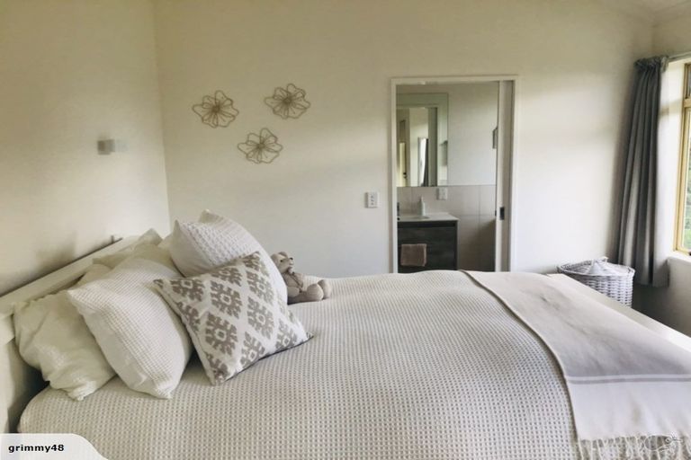 Photo of property in 17 Gillean Street, Havelock North, 4130