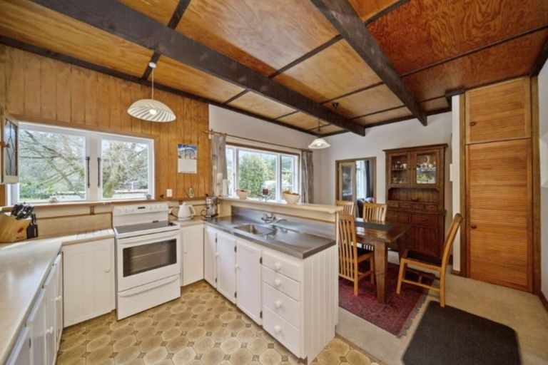 Photo of property in 562 Carrington Road, Hurworth, New Plymouth, 4371