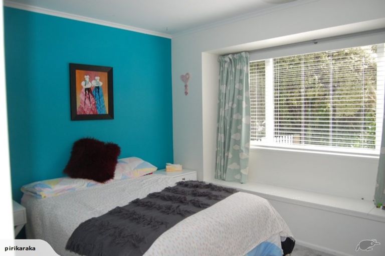 Photo of property in 29 Hebron Road, Waiake, Auckland, 0630