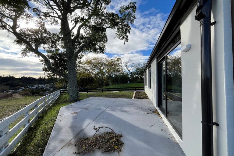 Photo of property in 6 Redfern Way, Pyes Pa, 3112