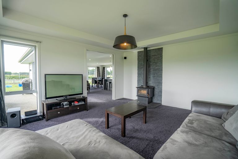 Photo of property in 15 Wilcox Road, Seaward Bush, Invercargill, 9871