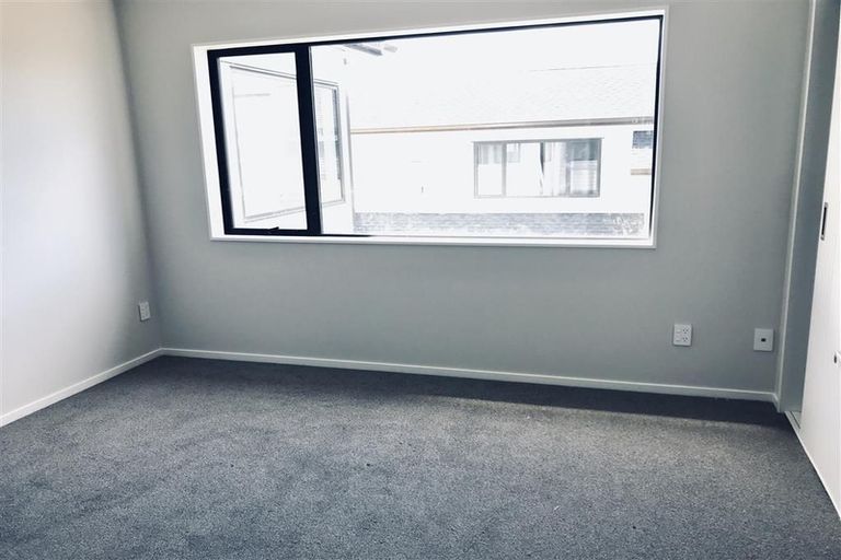 Photo of property in 750a East Coast Road, Pinehill, Auckland, 0630