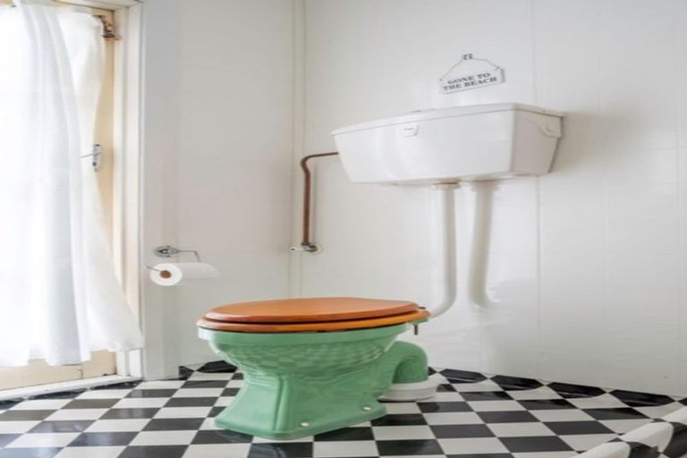 Photo of property in 14 Moana Street, Kaka Point, 9271