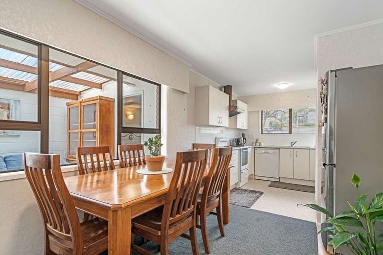 Photo of property in 1/248 Great North Road, Henderson, Auckland, 0612