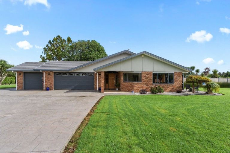 Photo of property in 16 Cairn Way, Te Kamo, Kamo, 0185