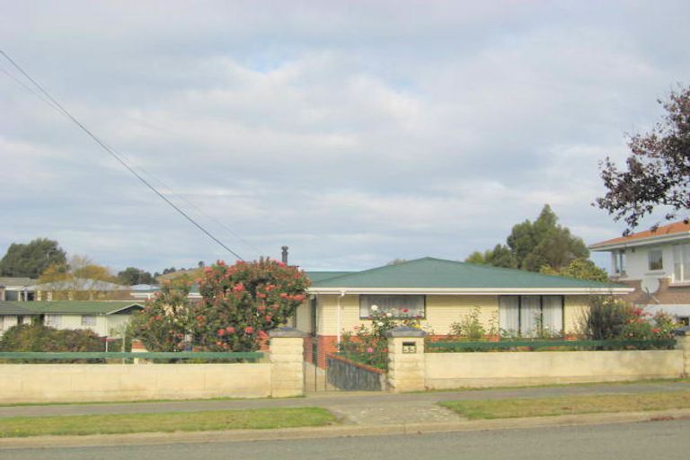 Photo of property in 33 Awamoa Road, Holmes Hill, Oamaru, 9401