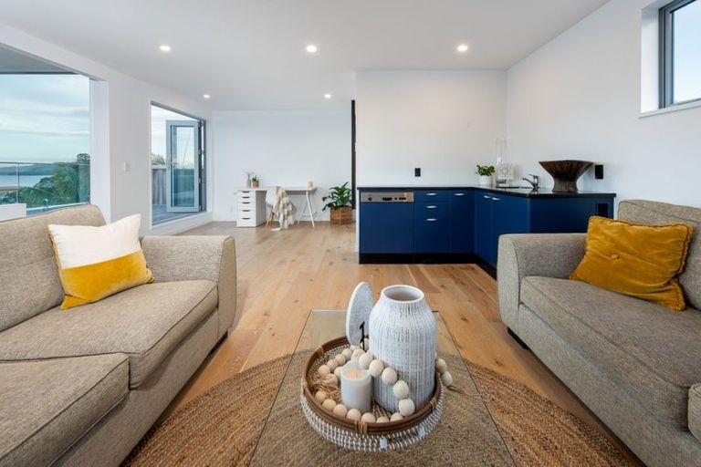 Photo of property in 8a Rarere Road, Hauraki, Auckland, 0622