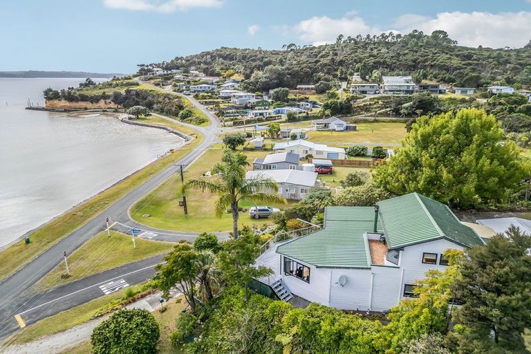 Photo of property in 632 Kellys Bay Road, Pouto, Te Kopuru, 0391