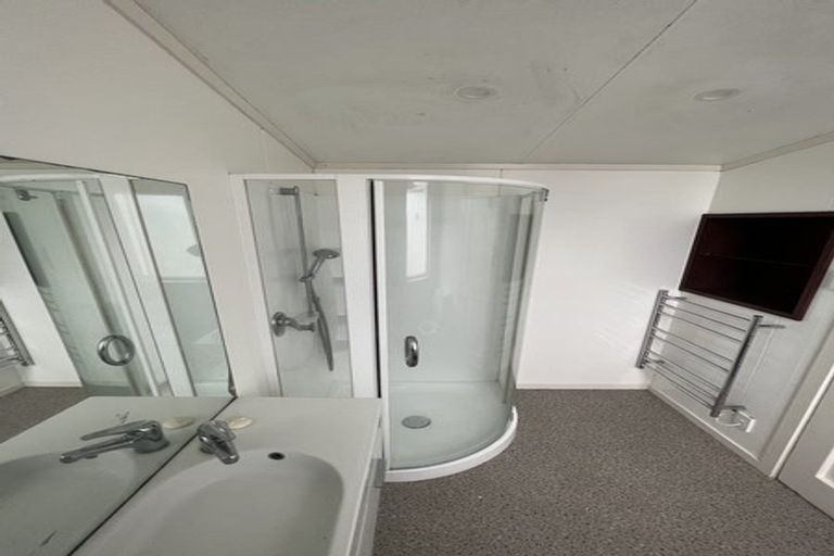 Photo of property in 11 Rolleston Street, Mount Cook, Wellington, 6021