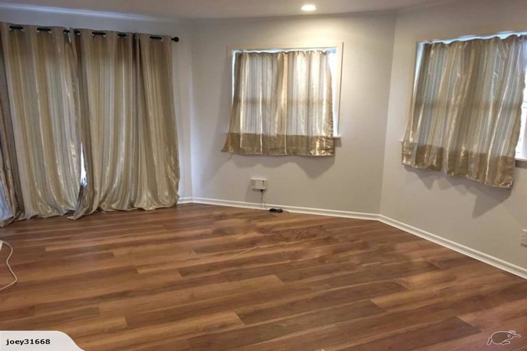 Photo of property in 62 Saddleback Rise, Murrays Bay, Auckland, 0630