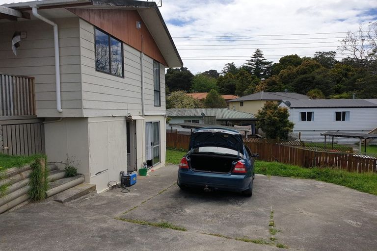 Photo of property in 35 Lilburn Crescent, Massey, Auckland, 0614