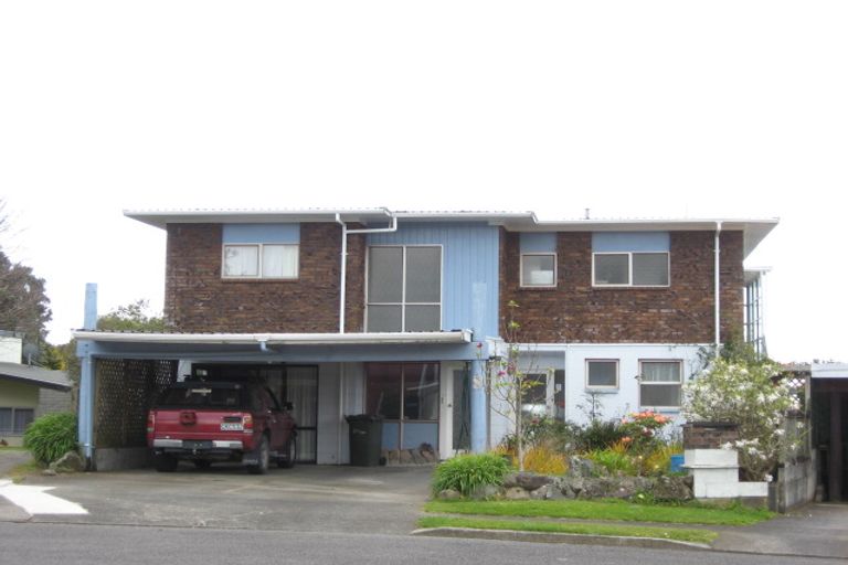 Photo of property in 8 Valintine Place, Strandon, New Plymouth, 4312