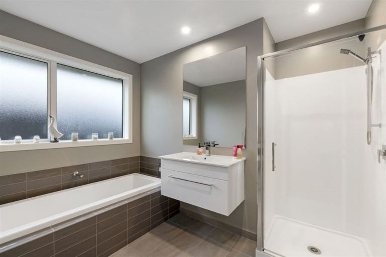 Photo of property in 23 Tutaipatu Avenue, Pegasus, 7612