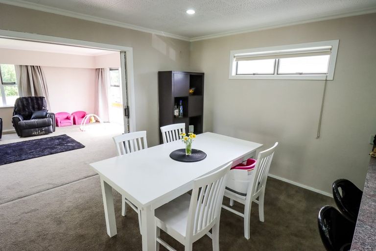 Photo of property in 9 Waterloo Crescent, Hokowhitu, Palmerston North, 4410