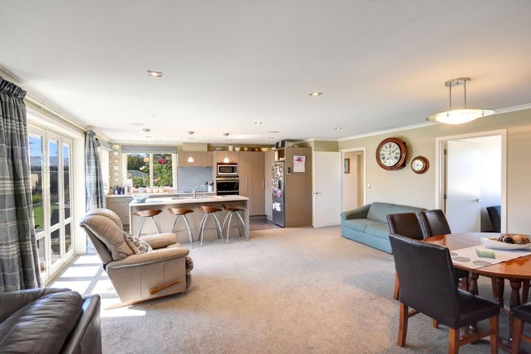 Photo of property in 2 Kura Place, Mosgiel, 9024