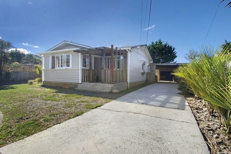 Photo of property in 5 Taylor Road, Te Kamo, Whangarei, 0112