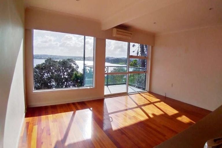 Photo of property in 2/198 Hurstmere Road, Takapuna, Auckland, 0622