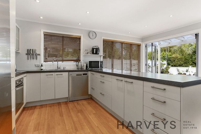 Photo of property in 109 Parker Road, Oratia, Auckland, 0604