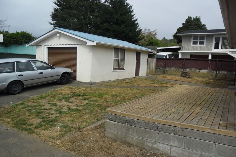 Photo of property in 3 Arnot Avenue, Clouston Park, Upper Hutt, 5018