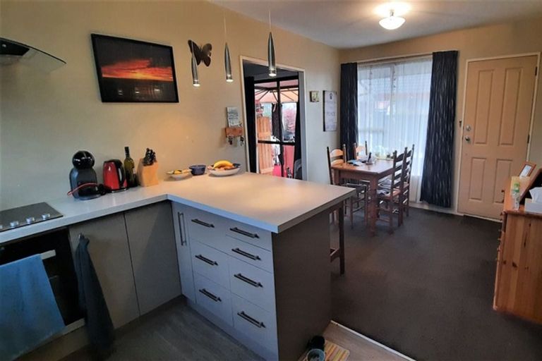 Photo of property in 15 Inverell Place, North New Brighton, Christchurch, 8083