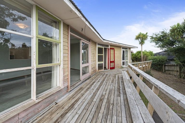 Photo of property in 13 Ennis Avenue, Pakuranga Heights, Auckland, 2010