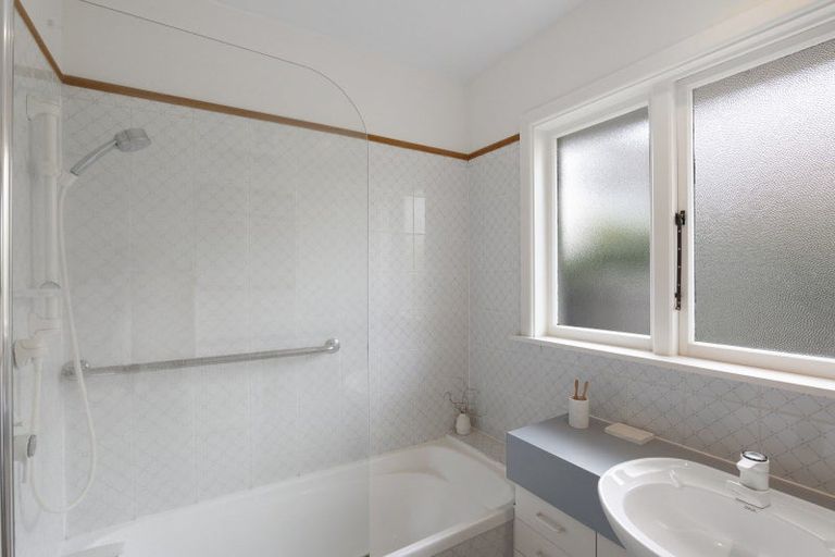 Photo of property in 6a Makora Street, Fendalton, Christchurch, 8041