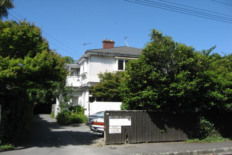 Photo of property in 2/12 Hewitts Road, Merivale, Christchurch, 8014