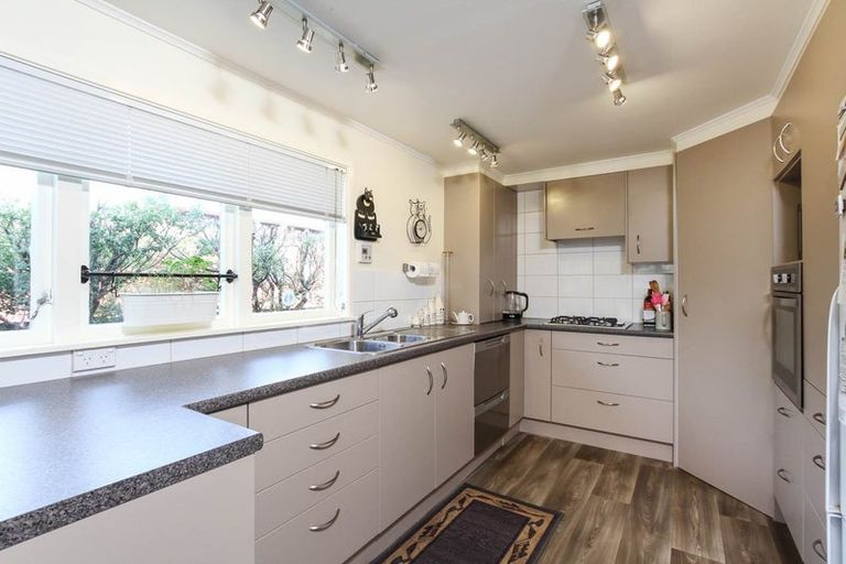 Photo of property in 48 Scott Avenue, Mangere Bridge, Auckland, 2022