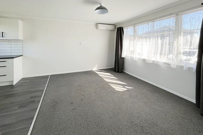 Photo of property in 18 Douglas Street, West End, Palmerston North, 4412