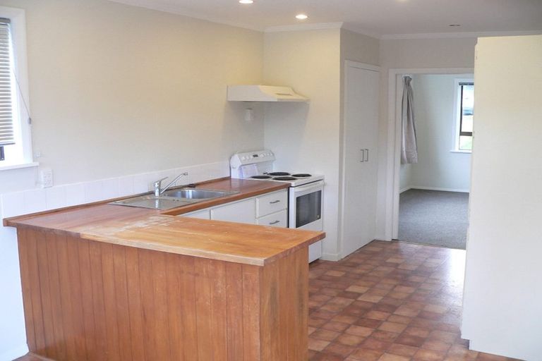 Photo of property in 24 Taylor Terrace, Tawa, Wellington, 5028