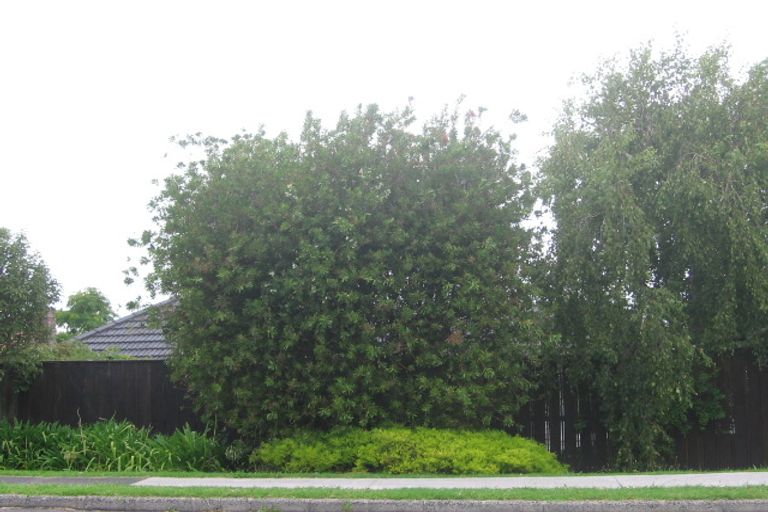 Photo of property in 1/102 Ocean View Road, Northcote, Auckland, 0627