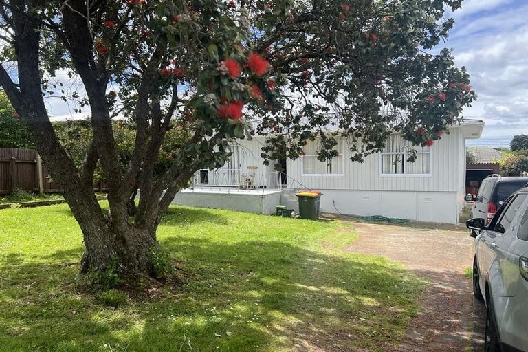 Photo of property in 3 Kamaka Road, Mangere Bridge, Auckland, 2022