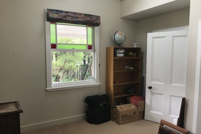 Photo of property in 33 Hall Street, Newtown, Wellington, 6021