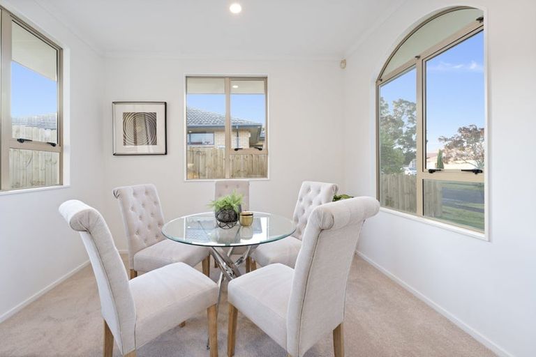 Photo of property in 38 Semillon Avenue, Henderson, Auckland, 0612