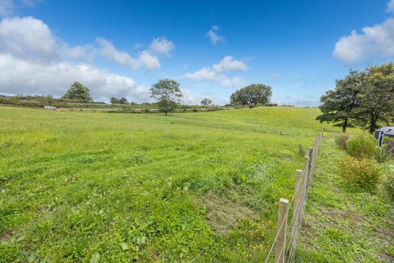 Photo of property in 2 Pine Road, Ngunguru, Whangarei, 0173