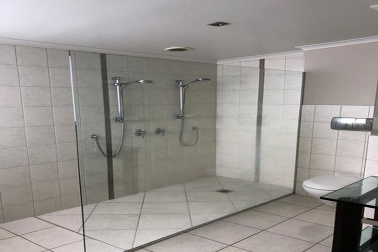 Photo of property in 2/348 Beach Road, Mairangi Bay, Auckland, 0630