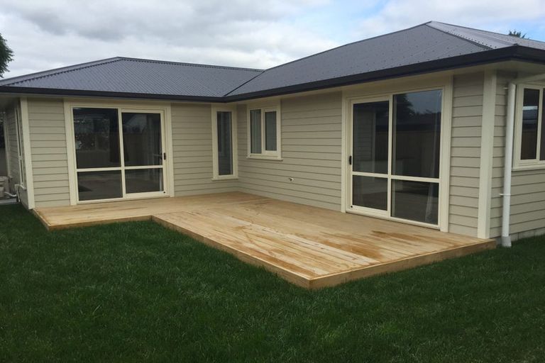 Photo of property in 6a Chester Place, Taradale, Napier, 4112