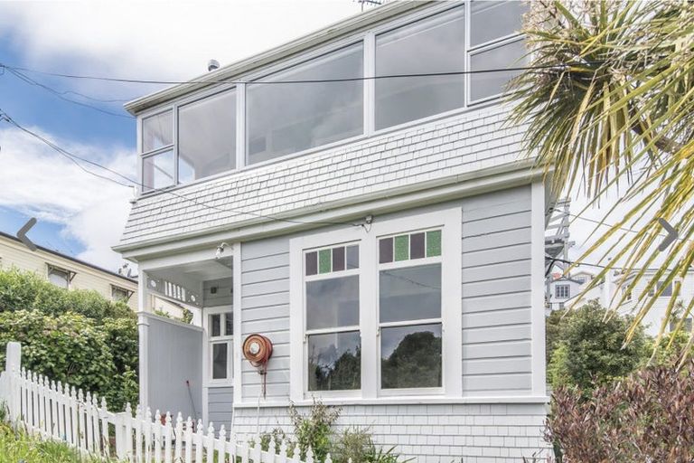 Photo of property in 3/27 Grass Street, Roseneath, Wellington, 6011