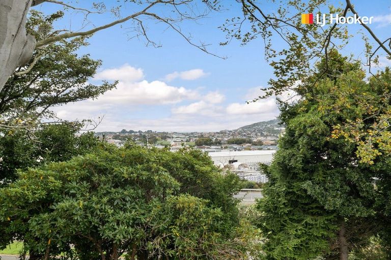 Photo of property in 76 South Road, The Glen, Dunedin, 9011