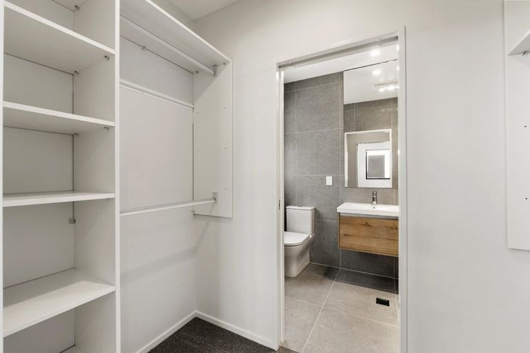 Photo of property in 51 Parkmore Drive, Rosehill, Papakura, 2113