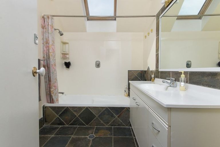 Photo of property in 80b Kayes Road, Pukekohe, 2120