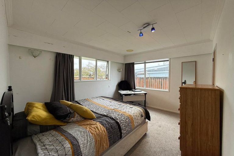 Photo of property in 4 Peach Tree Grove, Maungaraki, Lower Hutt, 5010