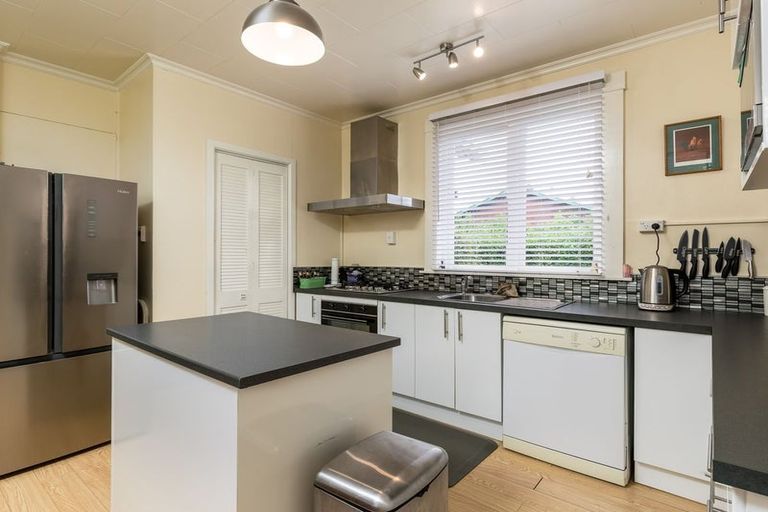 Photo of property in 44 Harris Street, Waimate, 7924