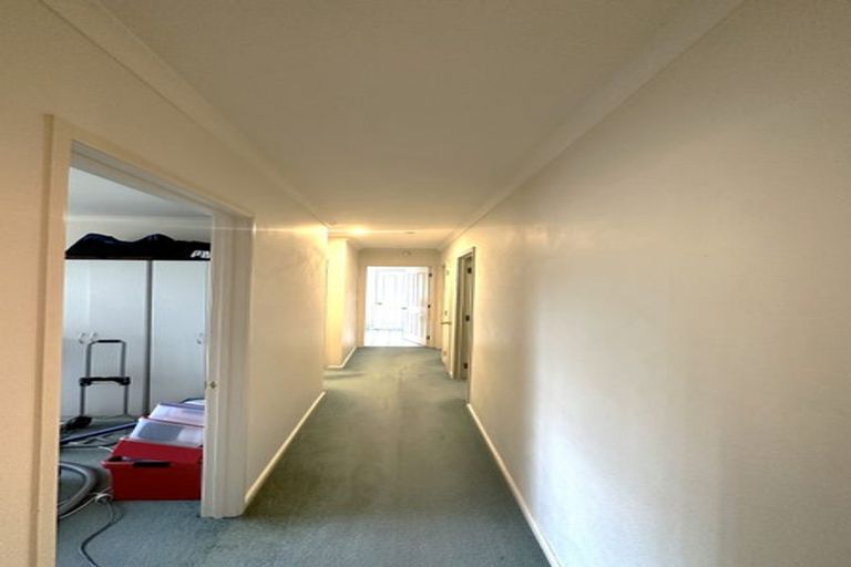 Photo of property in 6 Aaronville Way, East Tamaki, Auckland, 2016