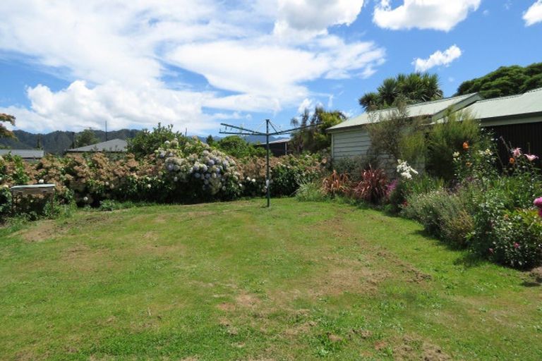 Photo of property in 4 Sinnamon Street, Reefton, 7830