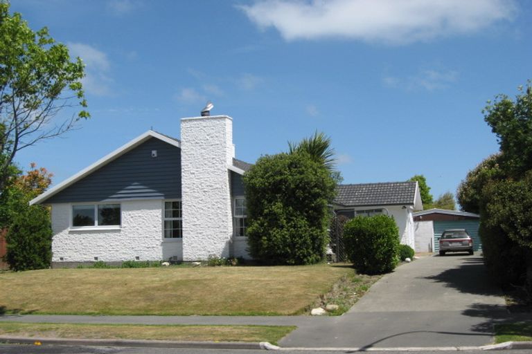 Photo of property in 37 Ansonby Street, Russley, Christchurch, 8042