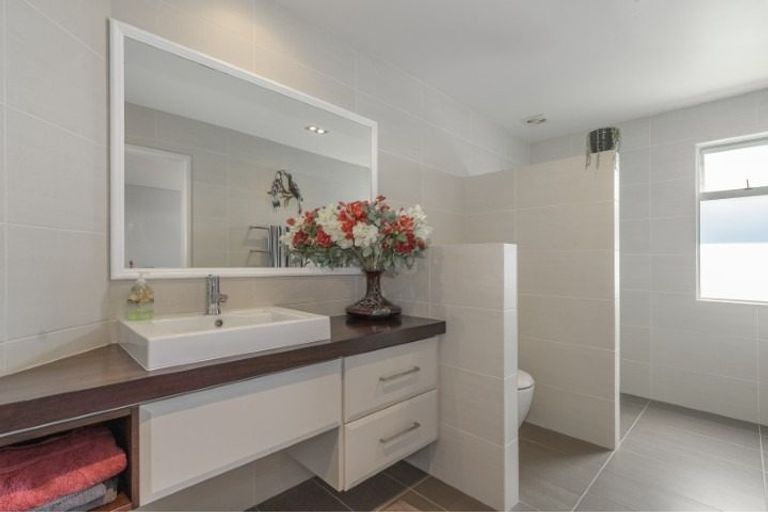 Photo of property in 5a Sixth Avenue, Tauranga, 3110