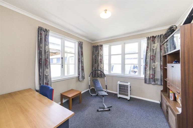 Photo of property in 142 College Street, Awapuni, Palmerston North, 4412