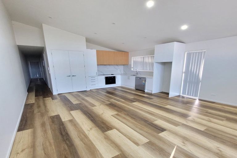Photo of property in 3a Matakohe Road, Westgate, Auckland, 0814